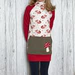 Handmade Kinderkleidung: Kinderpullover mit Kapuze - Hoodie für Babys & Kinder mit Raglan-Ärmeln und Bauchtasche mit Pilz-Applikation - als Longhoodie