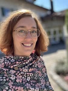 Nina von Dive4Dreams - Gründerin und Näherin für handmade Kinderkleidung