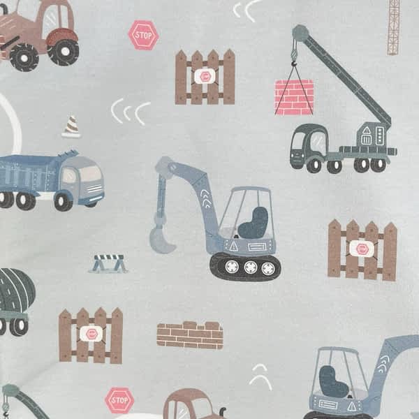 Handgemachte Kinderkleidung: French Terry Stoff mit Baustellen-Motiv auf hellblauem Hintergrund - nachhaltiger, weicher Stoff ideal für umweltbewusste, mitwachsende Baby- und Kinderkleidung