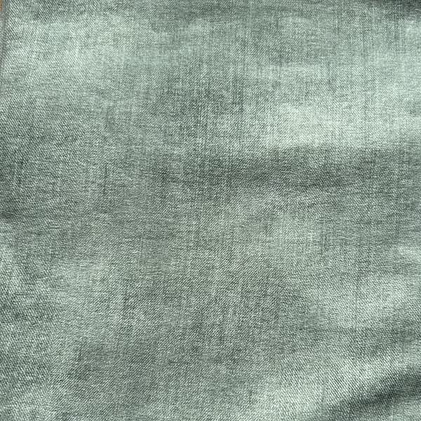 Denimlook French Terry grün für bequeme Babyhosen und Kinderhosen; sieht aus wie echte Jeans und ist gemütlich wie eine Jogginghose