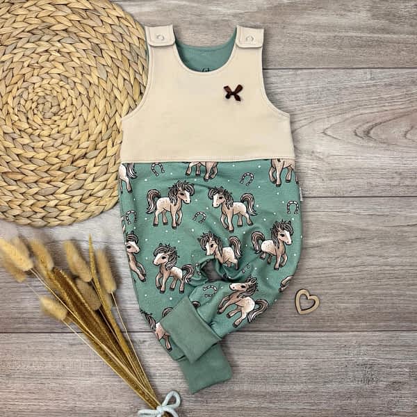 Handmade Baby Strampler mit Pferde-Motiv; mitwachsend