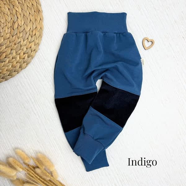 Krabbelhose blau Gr. 80 f&uuml;r Babys; robust mit Cord an den Knien, weiche B&uuml;ndchen an Bauch und Beinen